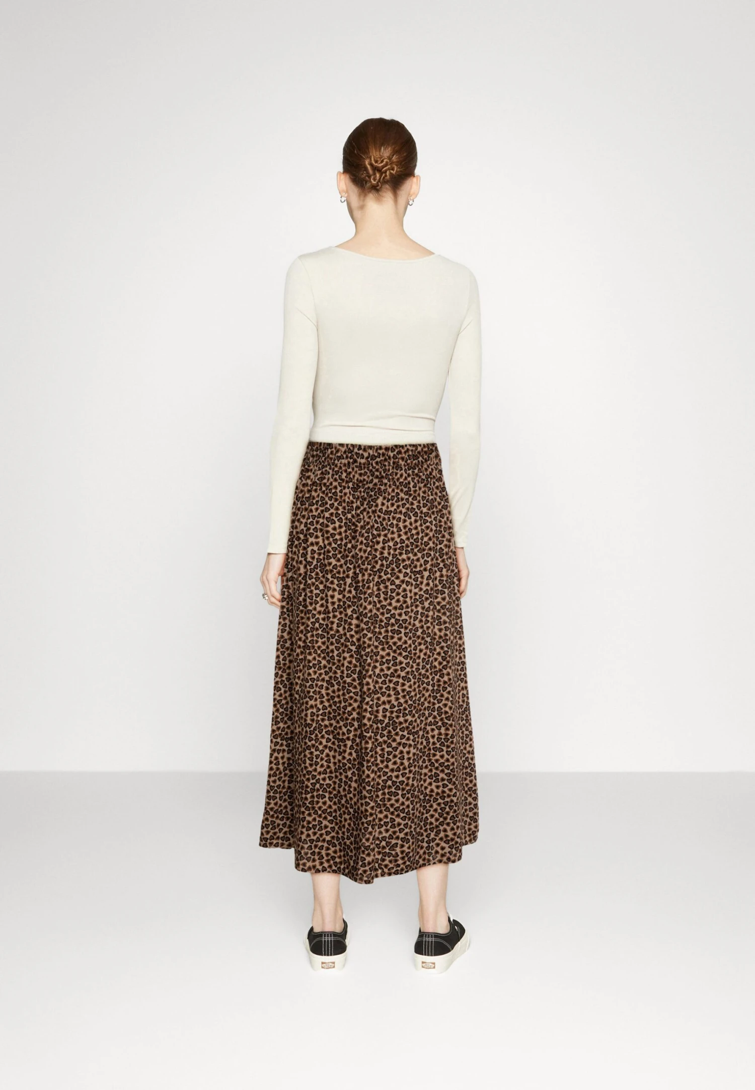 Monki Jupe Trapèze - Beige/Medium Dusty 5 Monki Jupe Trapèze - Beige/Medium Dusty – Image 3