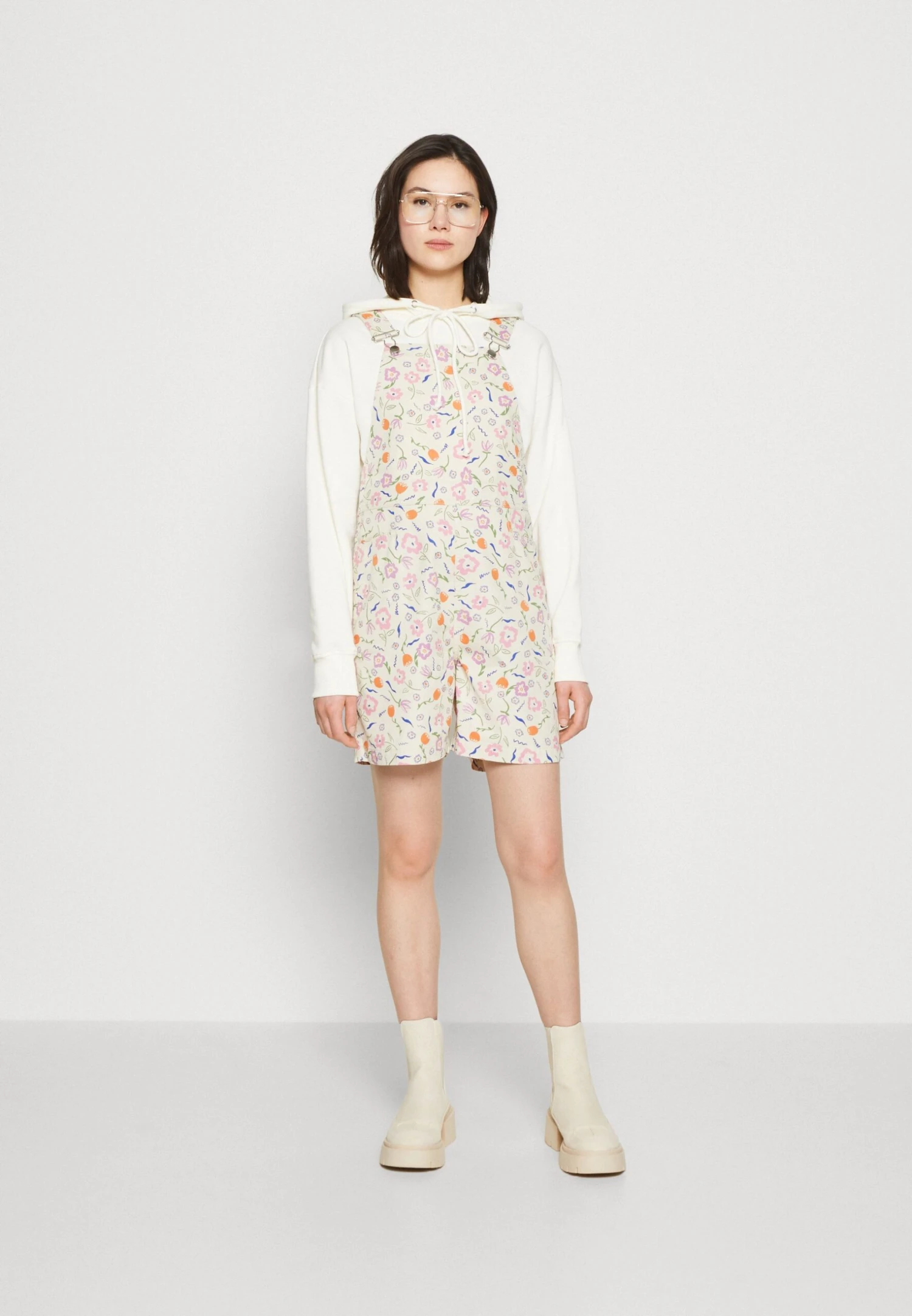 Monki Salopette - Beige/Multi-Coloured 4 Monki Salopette - Beige/Multi-Coloured – Image 2