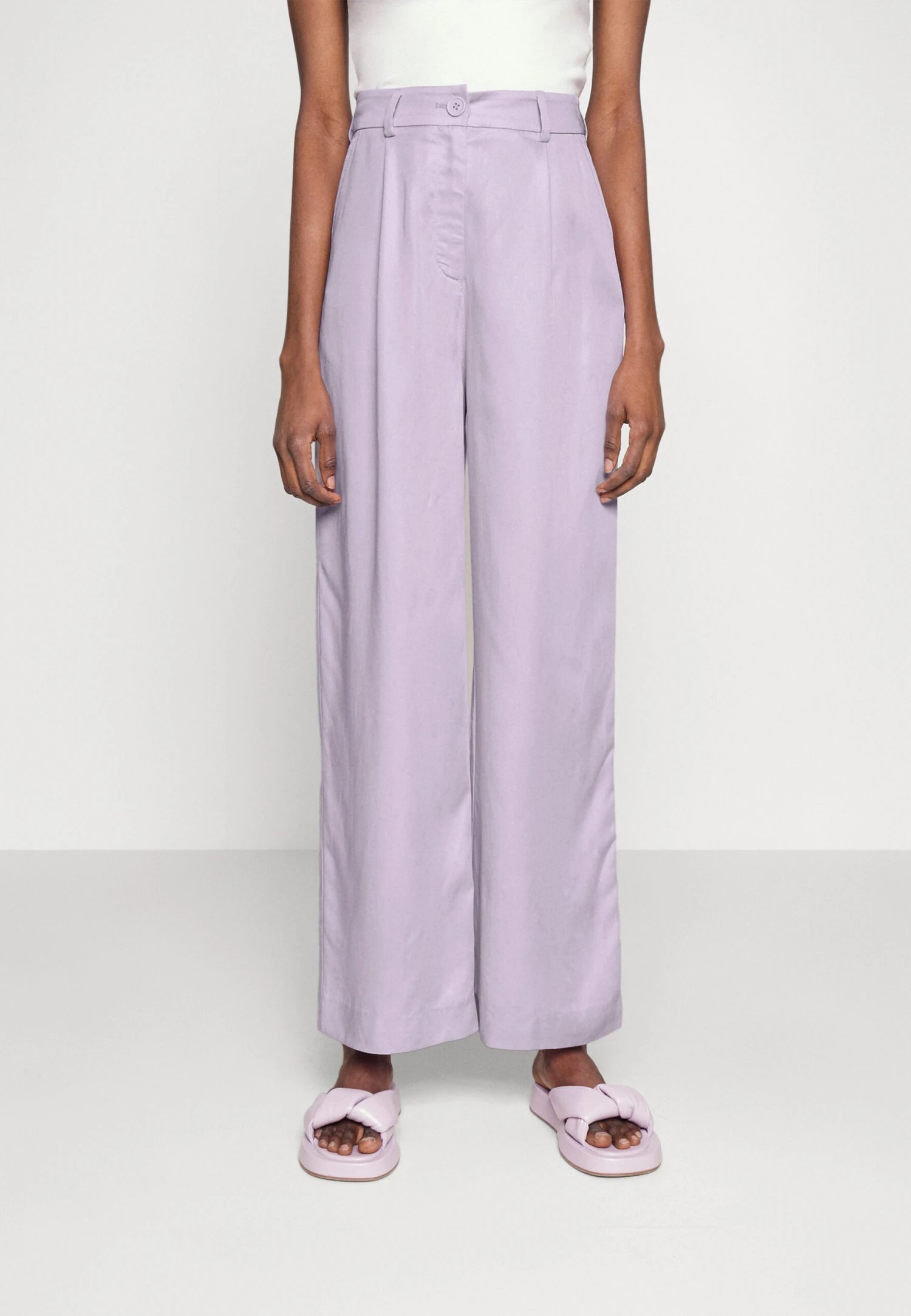 Monki Pantalon Classique - Lilac 3 Monki Pantalon Classique - Lilac