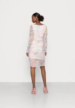 Monki Robe Fourreau - Pink Dusty Light/Tiedye -Monki 10770b3cae0740b7b847a58edf8df4d7