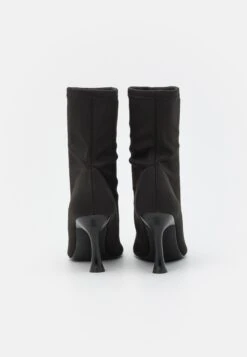 Monki Bottines - Black 11 Monki Bottines - Black -Monki 1095d422f1214a61bc9904f8fddbab2c