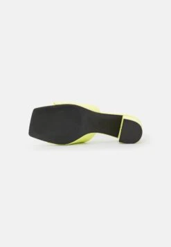 Monki Mules À Talons - Green 12 Monki Mules À Talons - Green -Monki 10aceef59d694d1589173cd0293294f1