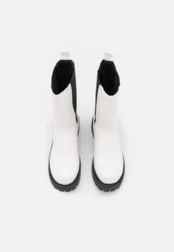 Monki Bottes À Plateau - White 12 Monki Bottes À Plateau - White -Monki 10d56fb54fd341189ce1c6b74dea076e
