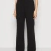 Monki Pantalon Cargo - Black 1 Monki Pantalon Cargo - Black -Monki 10de5d3b52db475d82423346d53d7b9a