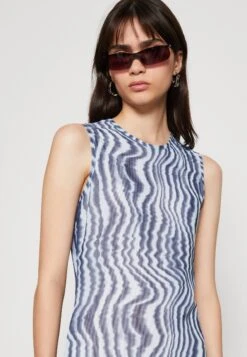 Monki Robe Longue - Blue -Monki 1490d8d306554ba7927ae67b4ee73c6d