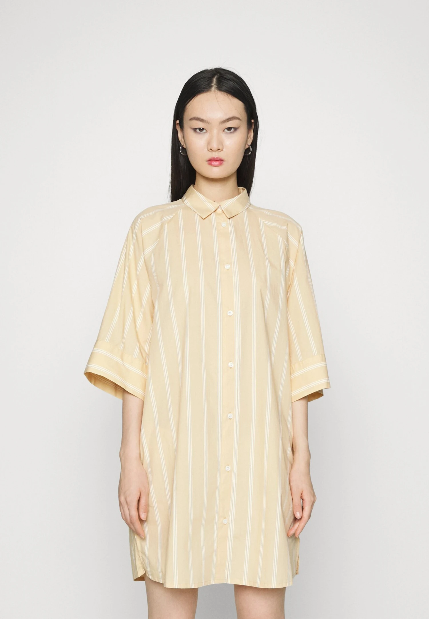 Monki Hillevi Dress - Robe Chemise - Basic Beige/White 3 Monki Hillevi Dress - Robe Chemise - Basic Beige/White