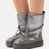 Monki Irene - Bottes De Neige - Dark Silver Grey 2 Monki Irene - Bottes De Neige - Dark Silver Grey -Monki 1b723fcf7e0b416f85f517ad798cba14