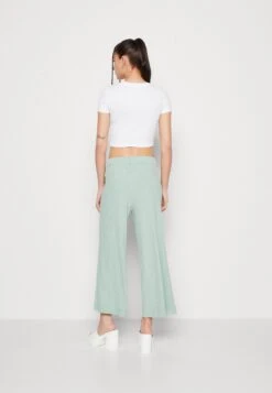 Monki Pantalon Classique - Green Dusty Light -Monki 1c8c140e5eff4b0981b090e1600c95a1
