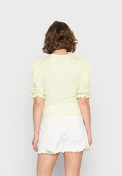 Monki Blouse - Green Light -Monki 1ecc2f5a0fea418689248882e697d6a4