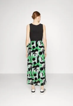 Monki Jupe Portefeuille - Green -Monki 20721b86f43047458107e309e19eb45f