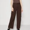 Monki Pantalon Cargo - Brown -Monki 225548dd9adb41c0a6bcd56b20ddaea6