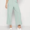 Monki Pantalon Classique - Green Dusty Light -Monki 22836b3e5e9a4b5cb0547e5c5c92fd7f