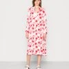 Monki Robe Chemise - Scarlet 2 Monki Robe Chemise - Scarlet -Monki 24217ebf1b514154b7ec910bb58d9684