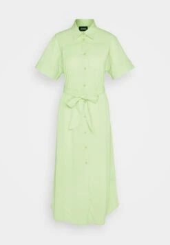 Monki Robe Chemise - Green Light -Monki 2aad2fb3b79841678050ff089ff55be8