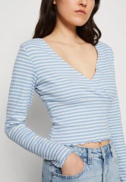 Monki T-Shirt À Manches Longues - Easy 13 Monki T-Shirt À Manches Longues - Easy -Monki 30519d17c05d40b4a32976ecd71e56b7