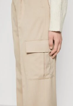 Monki Pantalon Cargo - Beige -Monki 331cc90de6434f3b92d3744804805ba8