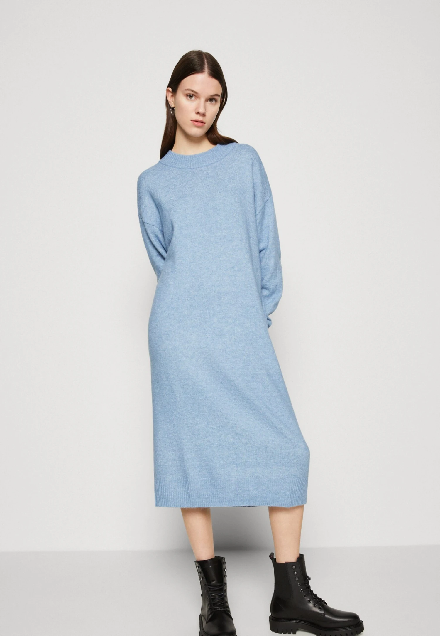 Monki Robe Pull - Blue Light 6 Monki Robe Pull - Blue Light – Image 4