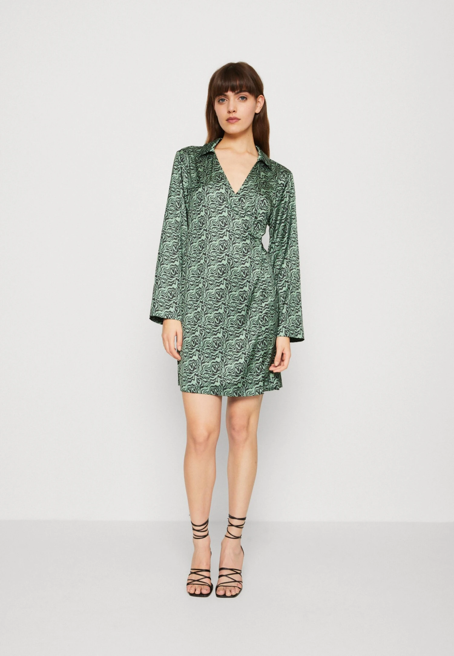 Monki Robe De Jour - Black/Olive 3 Monki Robe De Jour - Black/Olive