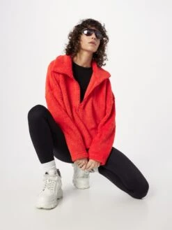 Monki Pulls à Col Roulé Pull-over Femme Rouge -Monki 35da34a3db72cba232a6e9436224aab9