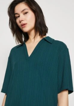 Monki Polo - Green Dark -Monki 36f07181771d4f37a61e00dafd41ed0c