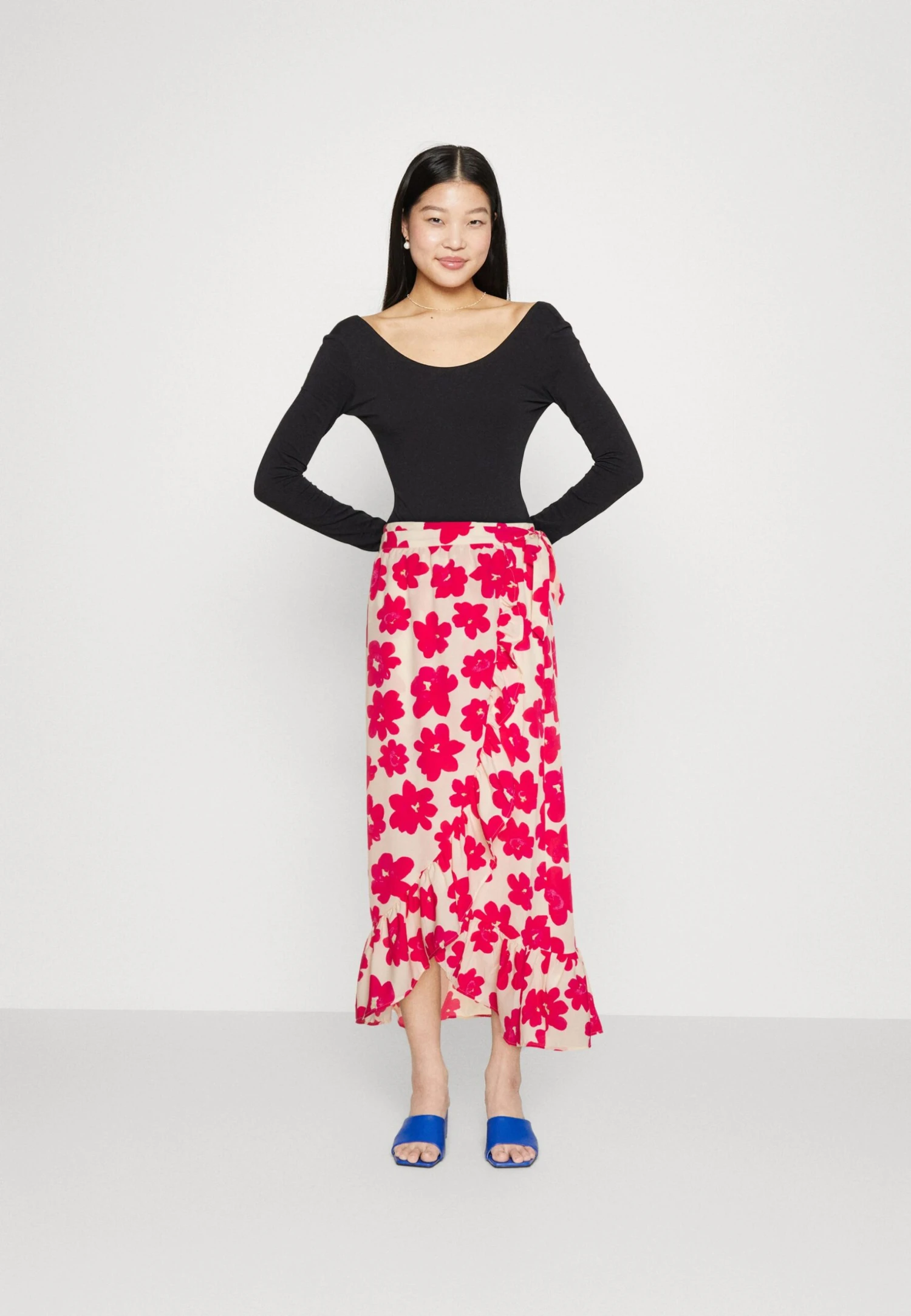 Monki Jupe Longue - Pink 4 Monki Jupe Longue - Pink – Image 2