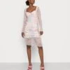 Monki Robe Fourreau - Pink Dusty Light/Tiedye -Monki 3b0d9c571bcc4350990c009ed4aa4f6f