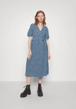 Monki Robe De Jour - Cleangingham