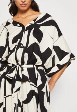 Monki Robe Chemise - Black/White -Monki 4b5a7596faf146dda0b9b10c691d2af6