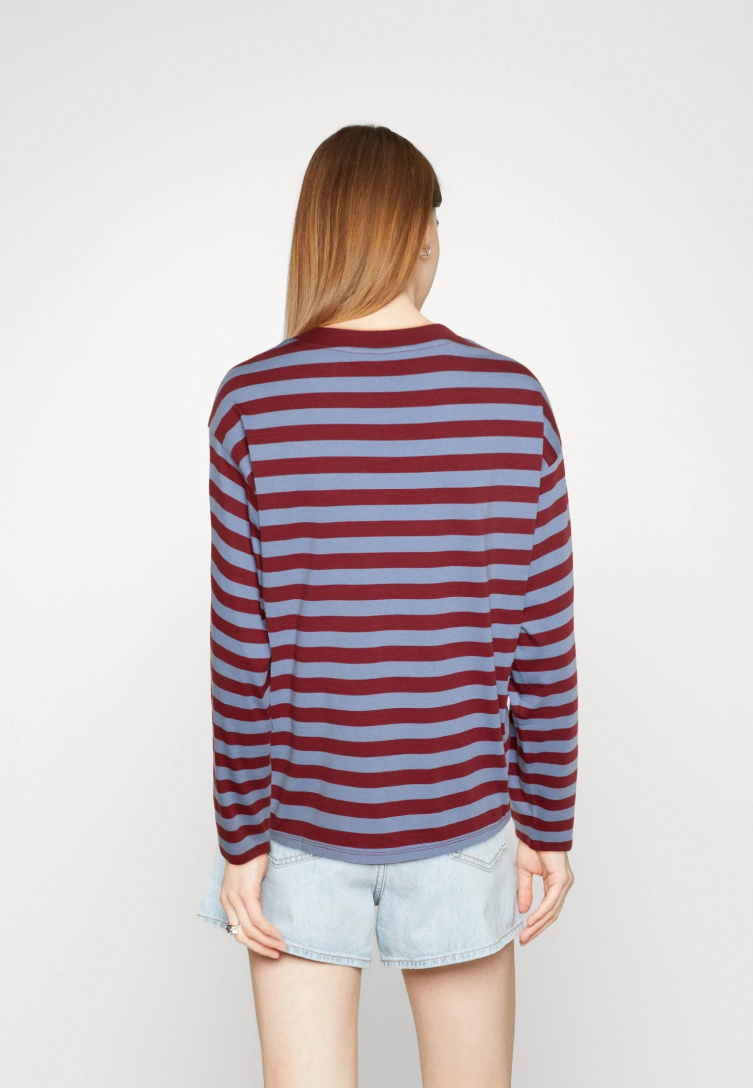 Monki T-Shirt À Manches Longues - Dark Red/Blue 5 Monki T-Shirt À Manches Longues - Dark Red/Blue – Image 3