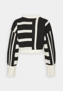 Monki Pullover - Black/White 13 Monki Pullover - Black/White -Monki 51a49f50f1354b57a01e3487a17f3baa