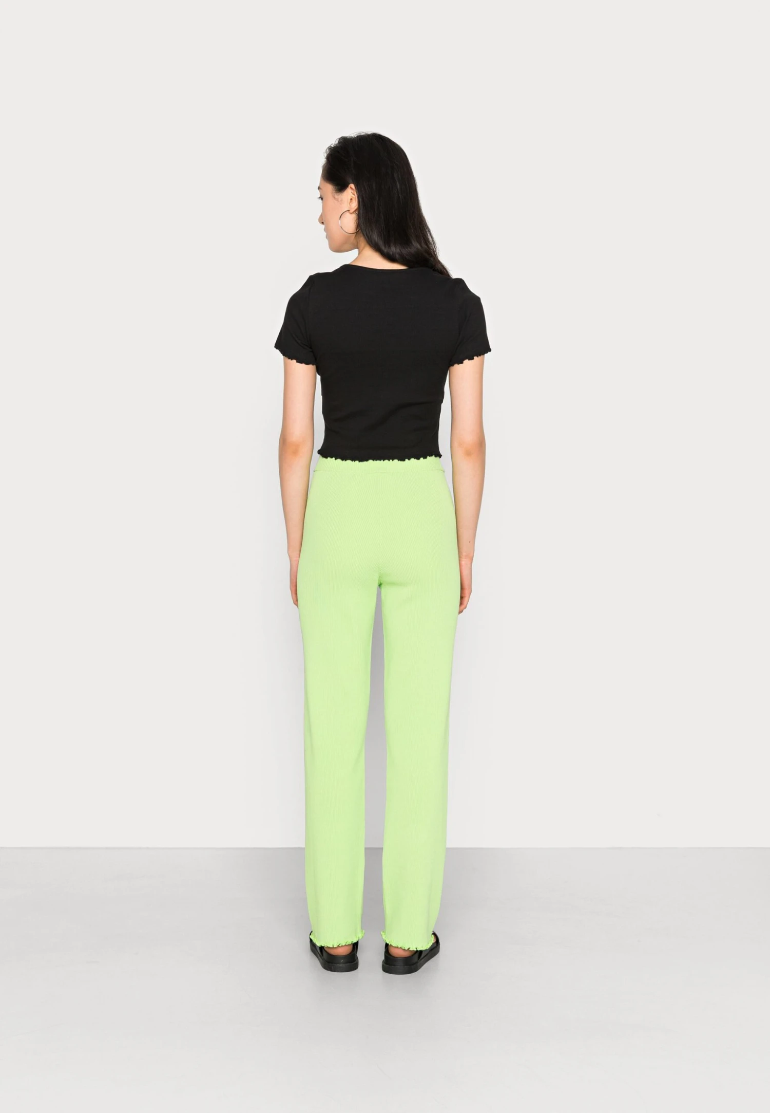 Monki Pantalon Classique - Green 5 Monki Pantalon Classique - Green – Image 3