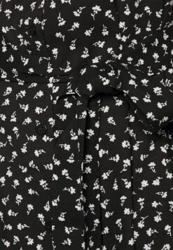 Monki Robe Chemise - Poetic 13 Monki Robe Chemise - Poetic -Monki 5447a50227584147bbe07307364cc25e