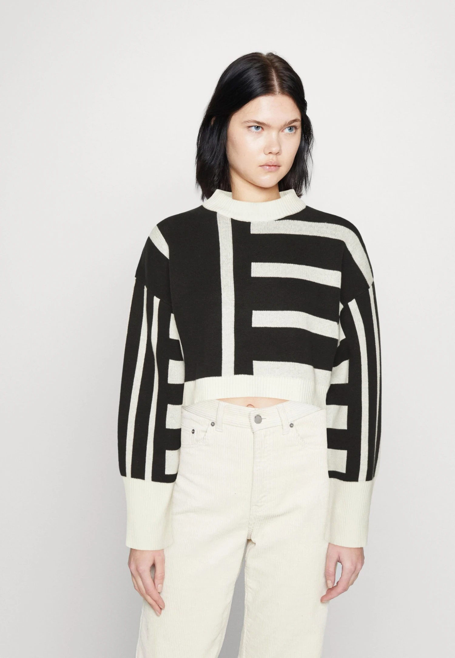 Monki Pullover - Black/White 3 Monki Pullover - Black/White
