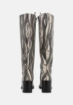 Monki Bottes - Multi-Coloured 15 Monki Bottes - Multi-Coloured -Monki 58b838d963b6485b9e7fac10ff3bf3eb