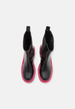 Monki Bottines À Plateau - Black/Bright Pink 13 Monki Bottines À Plateau - Black/Bright Pink -Monki 5f1811775fc44ea4aecc87a44dc2af7c