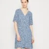 Monki Robe Chemise - Meadow Blue -Monki 5fd9aa5ae3294b938a5c4b70aeecbfcd