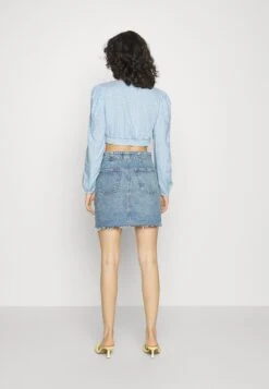 Monki Blouse - Blue Dusty Light -Monki 6122002f074748aa8225d84dbae24f48