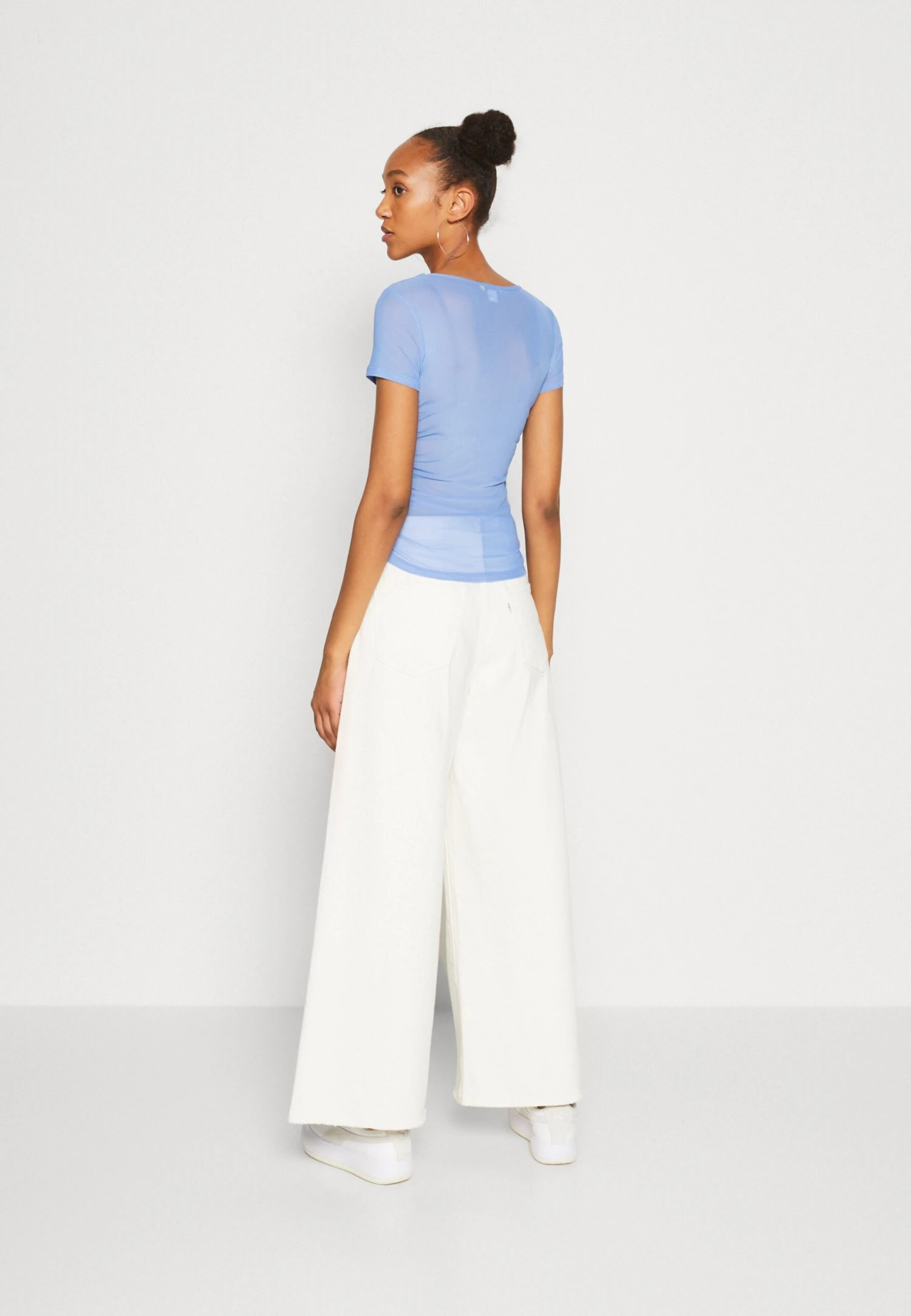 Monki T-Shirt Imprimé - Blue 5 Monki T-Shirt Imprimé - Blue – Image 3