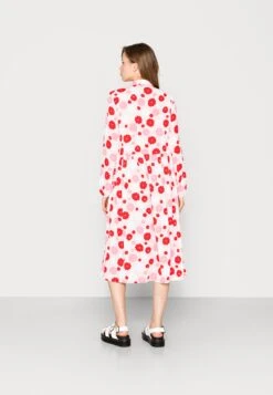 Monki Robe Chemise - Scarlet 9 Monki Robe Chemise - Scarlet -Monki 65b088317d6e4c409f794781691203e5