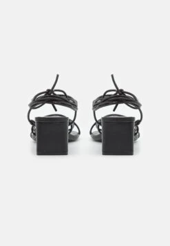 Monki Sandales - Black 11 Monki Sandales - Black -Monki 66c8e146173e44c7a9660abcd37f4c80