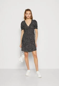 Monki Robe De Jour - Black Dark Poetic -Monki 692052bbd2b1485988f47733766f3da5