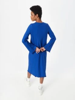 Monki Robes Midi Robe Femme Bleu Roi -Monki 6b2034c1f508bc9237c6ff8daeaefeee