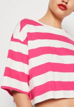 Monki T-Shirt Imprimé - Pink -Monki 6c482173362e46808176c24ae6c82eb3