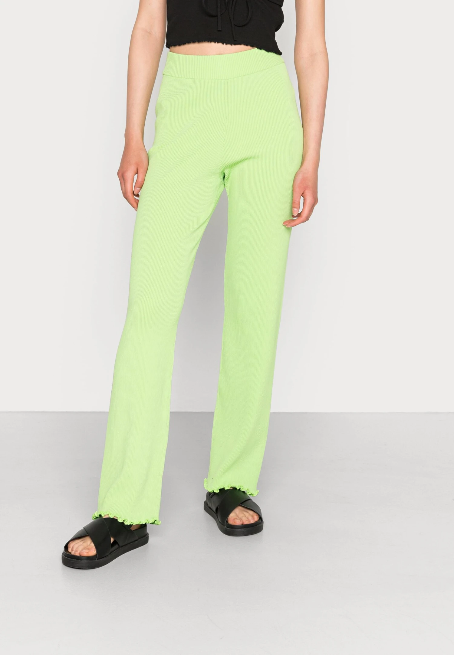 Monki Pantalon Classique - Green 3 Monki Pantalon Classique - Green