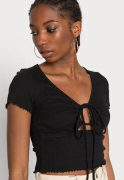 Monki T-Shirt Basique - Black Dark 11 Monki T-Shirt Basique - Black Dark -Monki 747b9209f2c24dd49cea7927d994b1a6