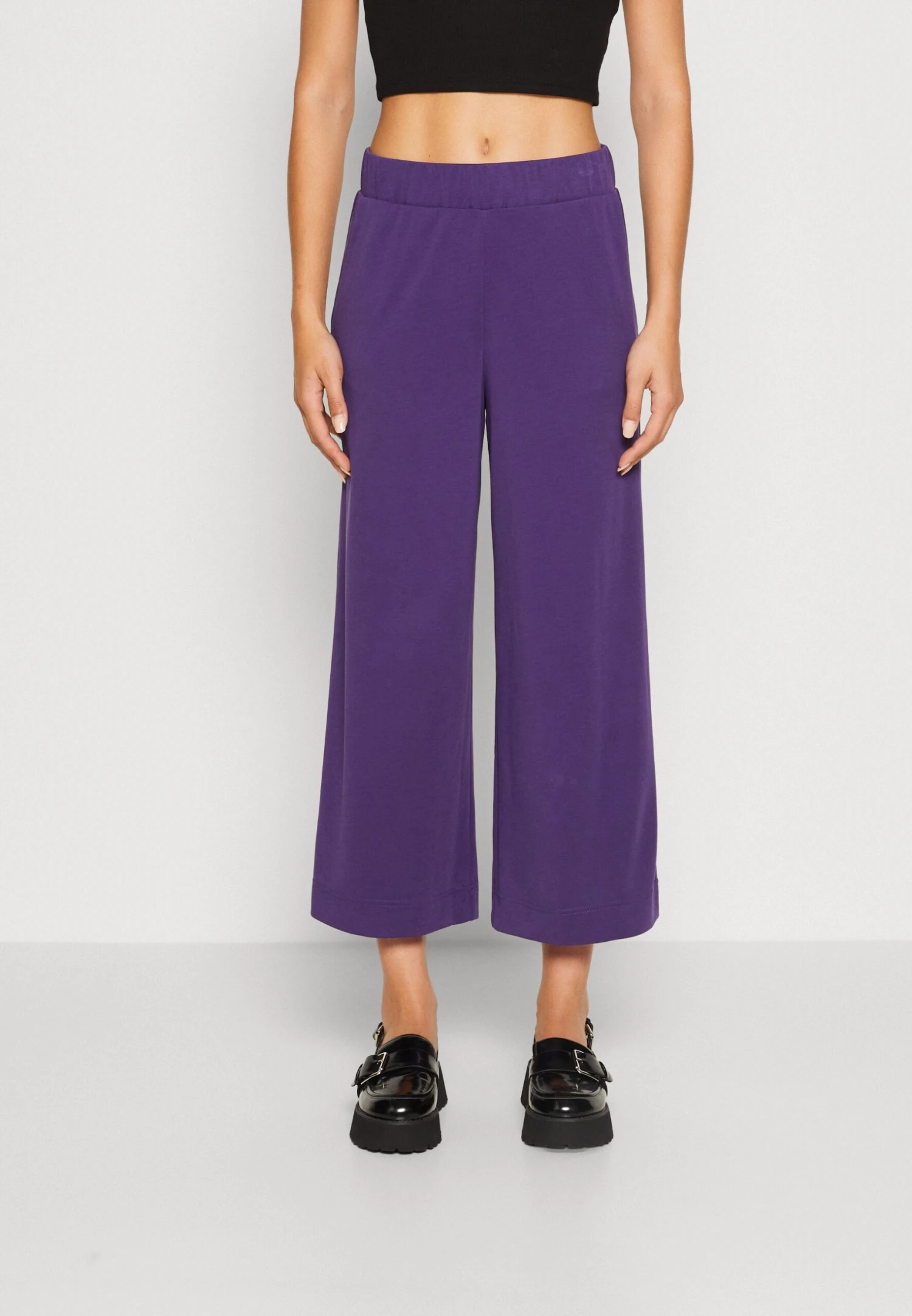 Monki Pantalon Classique - Lilac Purple Dark 3 Monki Pantalon Classique - Lilac Purple Dark