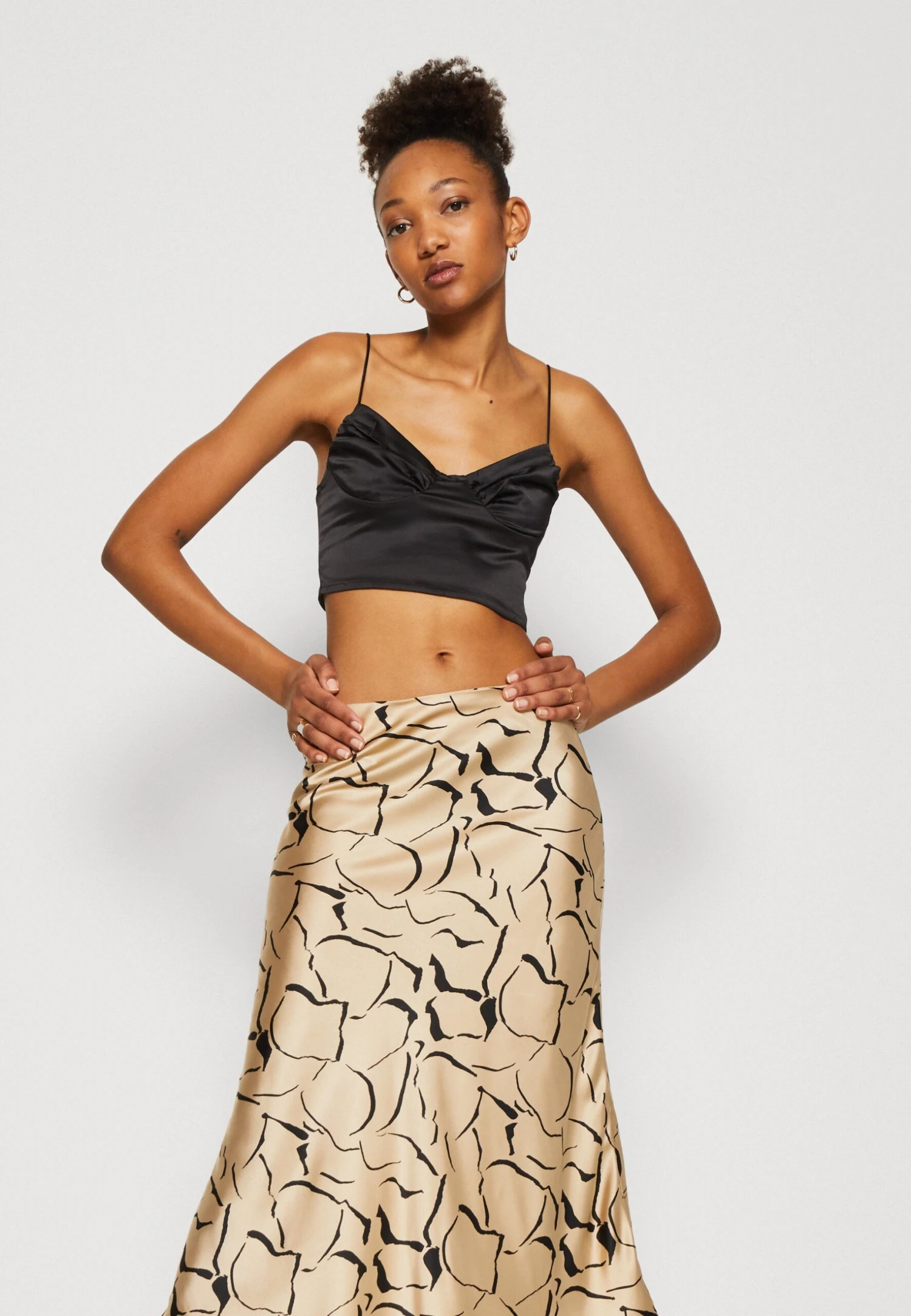 Monki Jupe Trapèze - Beige Medium Dusty 6 Monki Jupe Trapèze - Beige Medium Dusty – Image 4