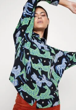 Monki Chemisier - Cutezebras.Black 11 Monki Chemisier - Cutezebras.Black -Monki 7bcc886ad8014440806cc4a88995f79b