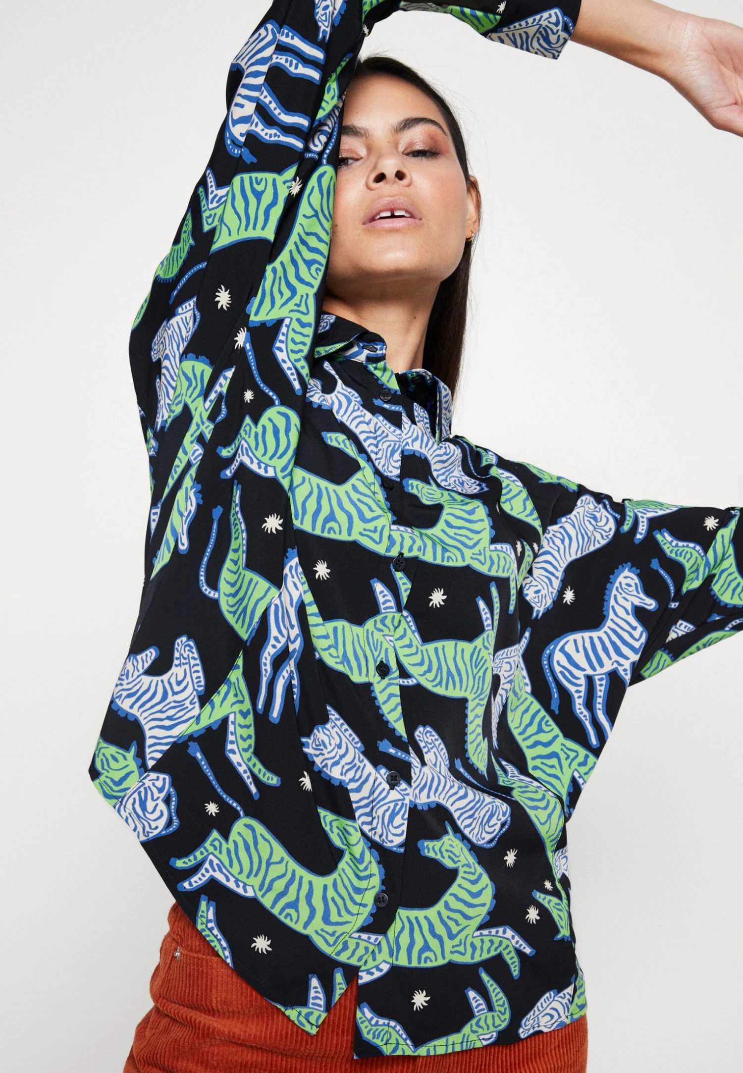 Monki Chemisier - Cutezebras.Black 6 Monki Chemisier - Cutezebras.Black – Image 4