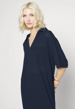 Monki Robe Pull - Navy -Monki 7dde2e4324454f5c846de00b35f79faa
